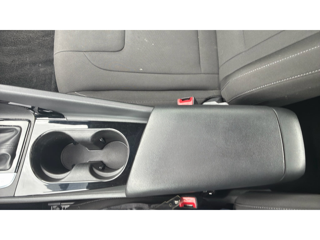 Used 2025 Hyundai Elantra SEL FWD image 16