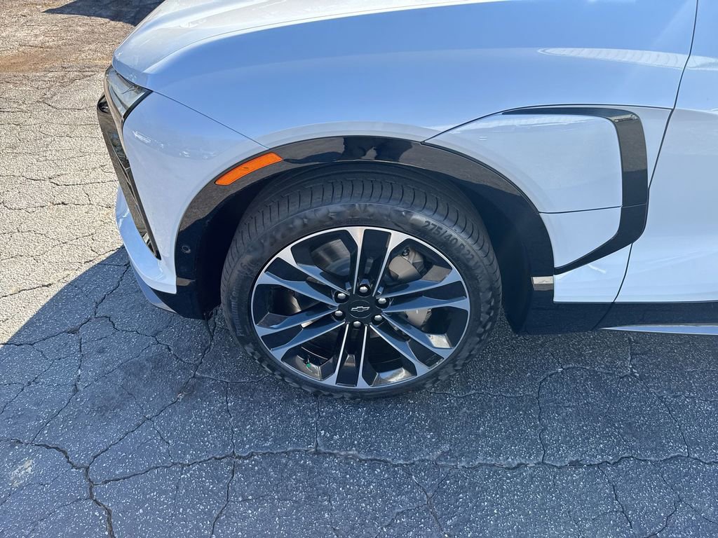 New 2026 Chevrolet Blazer EV SS image 12