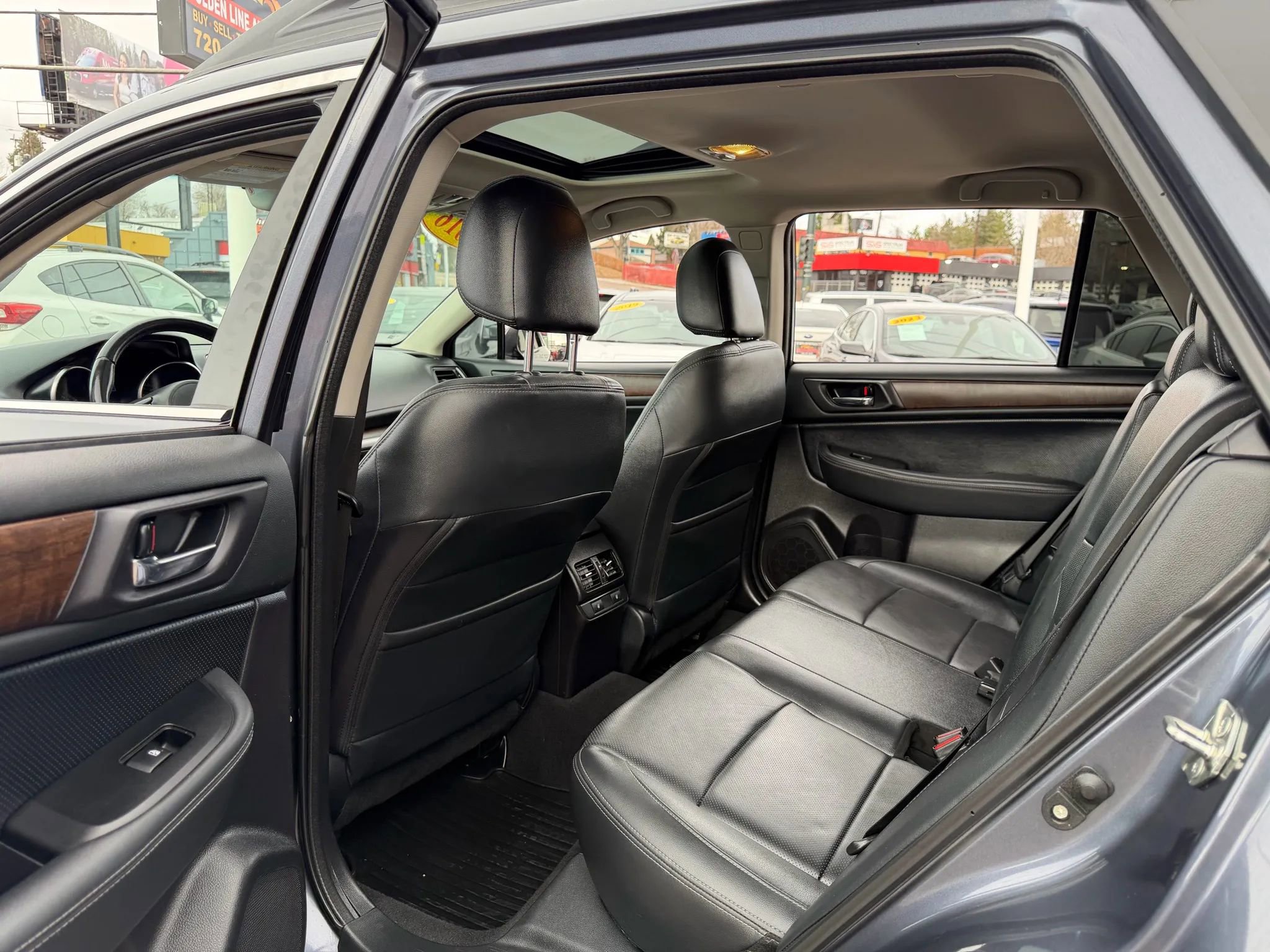Used 2016 Subaru Outback 3.6R Limited AWD/4WD image 44