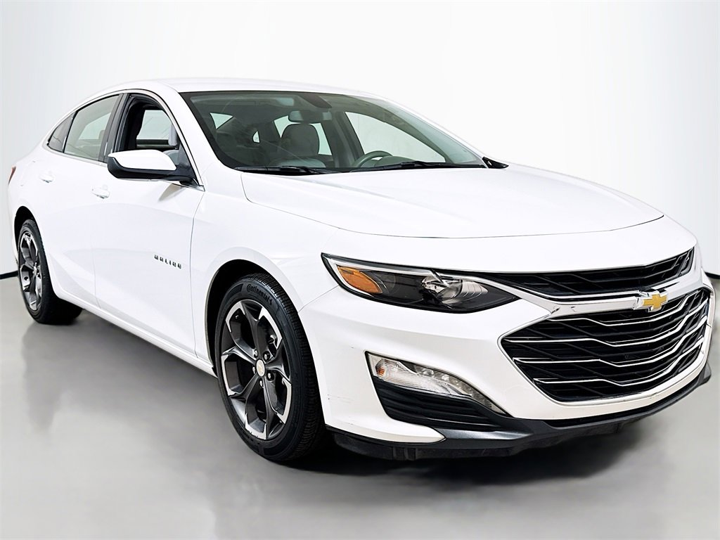 Used 2022 Chevrolet Malibu LT image 3