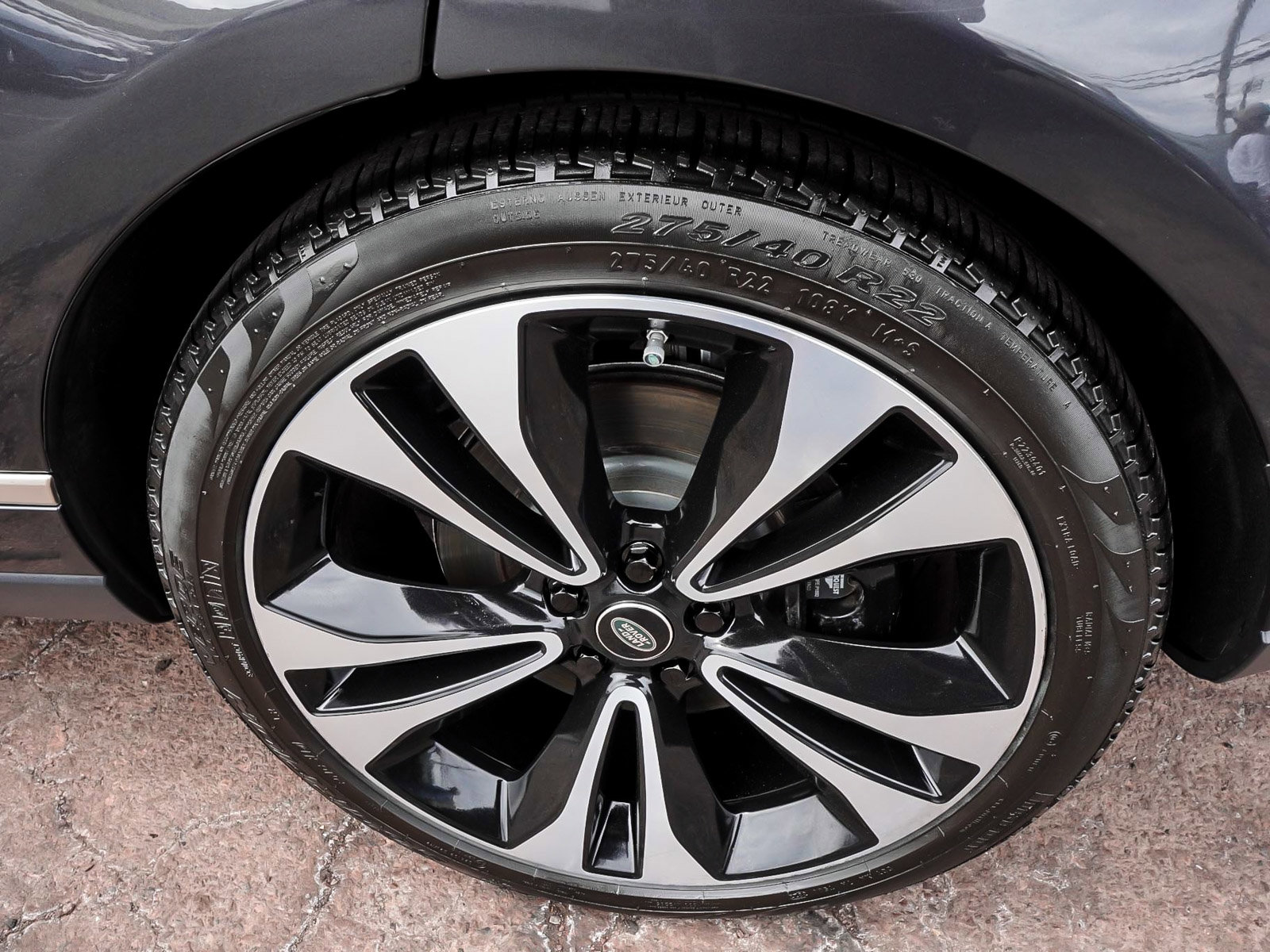 Used 2021 Land Rover Range Rover Autobiography Fifty Edition image 7