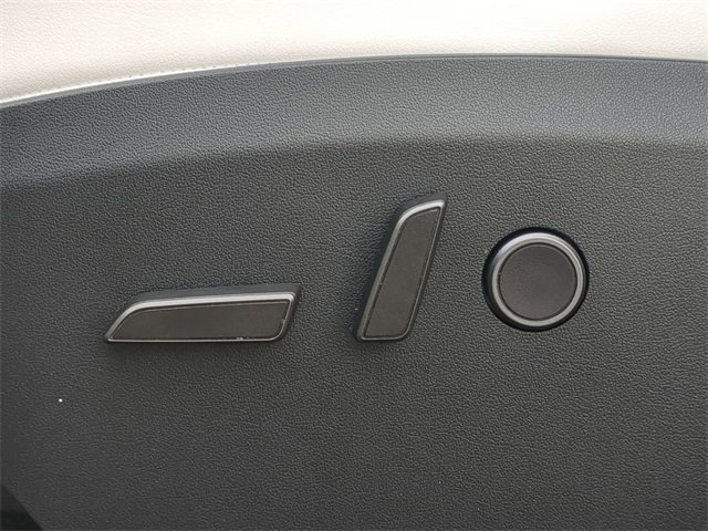 Used 2024 Tesla Model Y Performance image 22