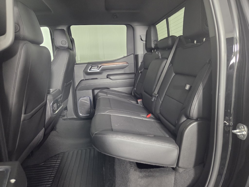 Used 2024 GMC Sierra 1500 Denali w/ Technology Package RWD image 26