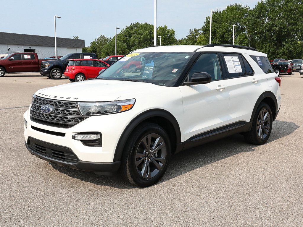 Certified 2024 Ford Explorer XLT w/ Equipment Group 202A AWD/4WD image 2