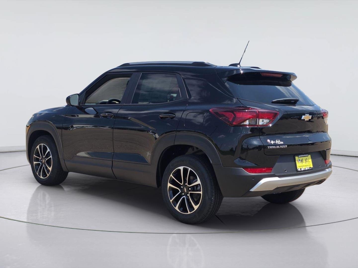 New 2026 Chevrolet TrailBlazer LT w/ Convenience Package FWD image 5