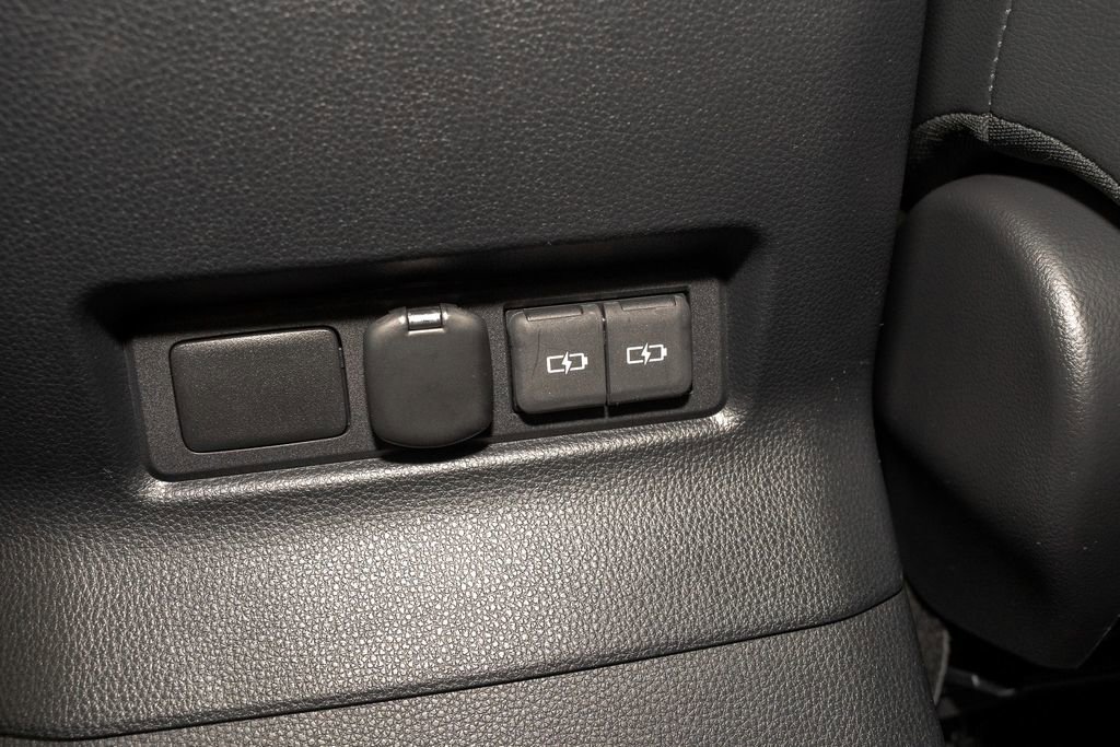 Used 2024 Toyota Land Cruiser image 9