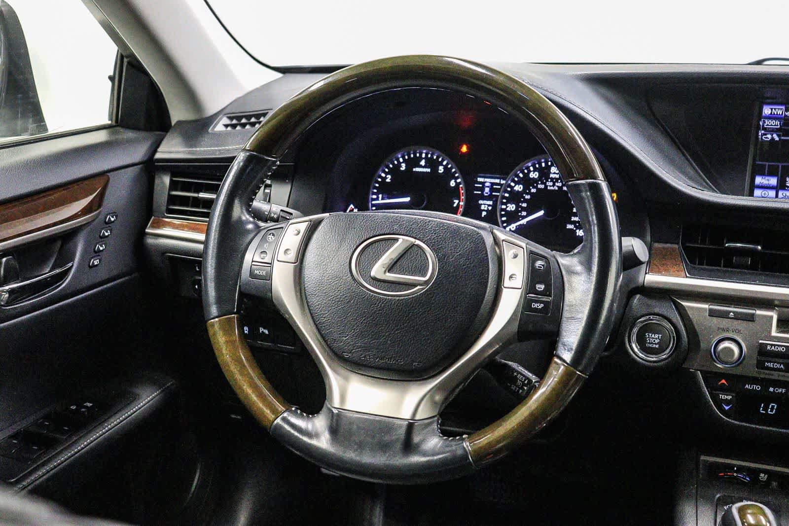 Used 2014 Lexus ES 350 w/ Luxury Package FWD image 16