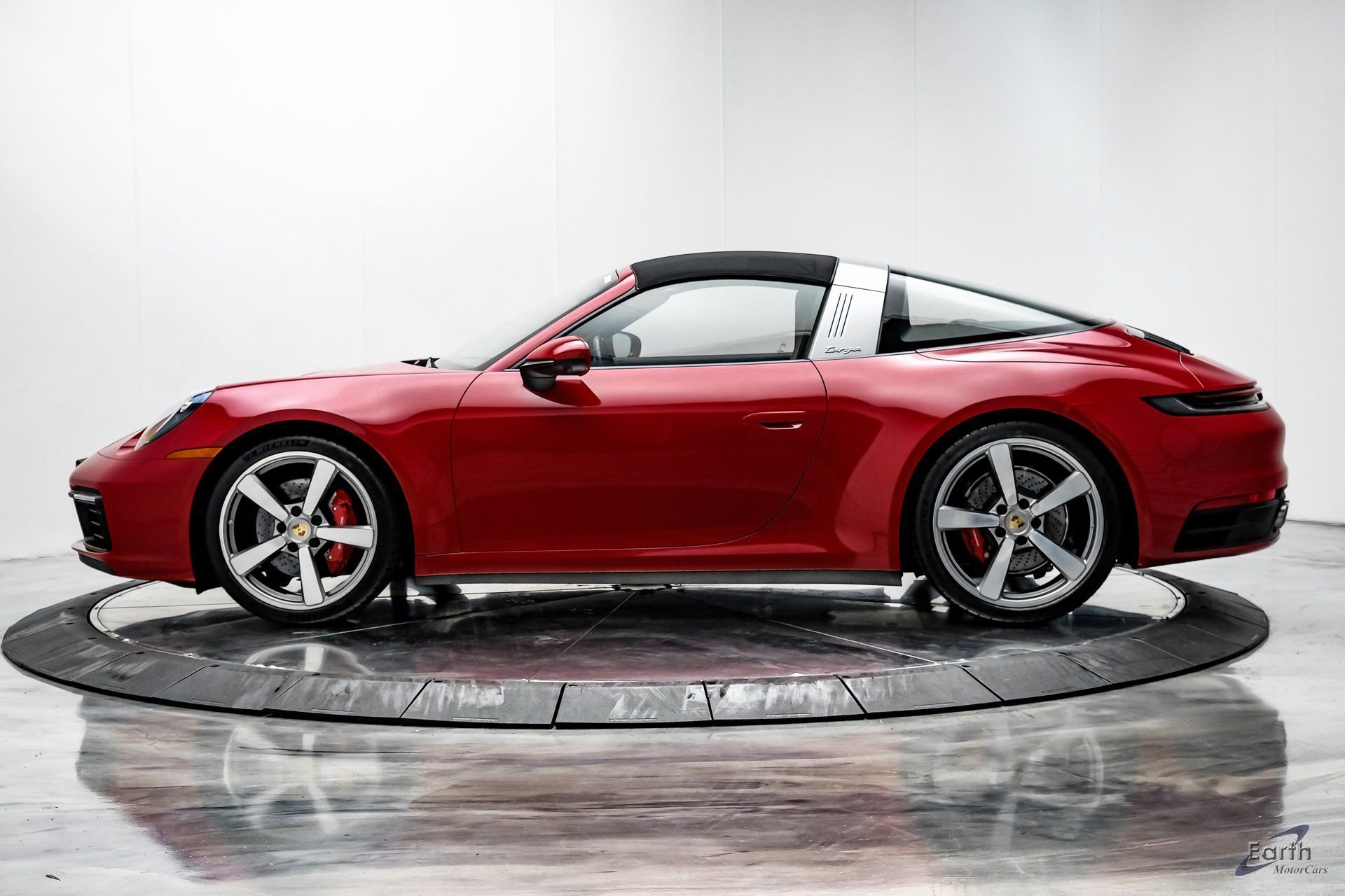 Used 2021 Porsche 911 Targa 4S Heritage Design image 9