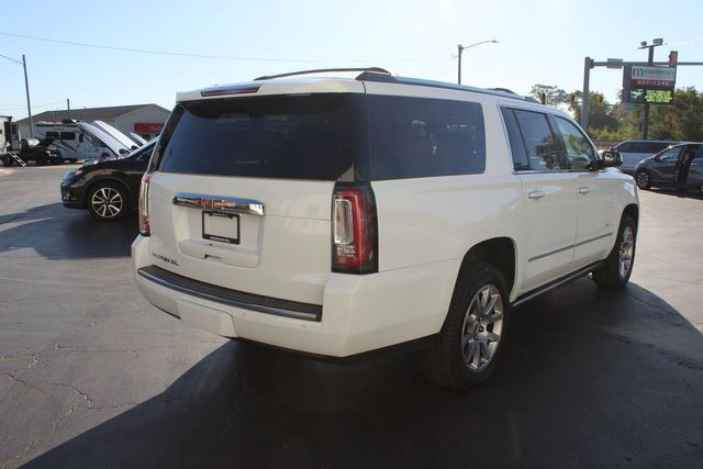 Used 2020 GMC Yukon XL Denali w/ Open Road Package image 8