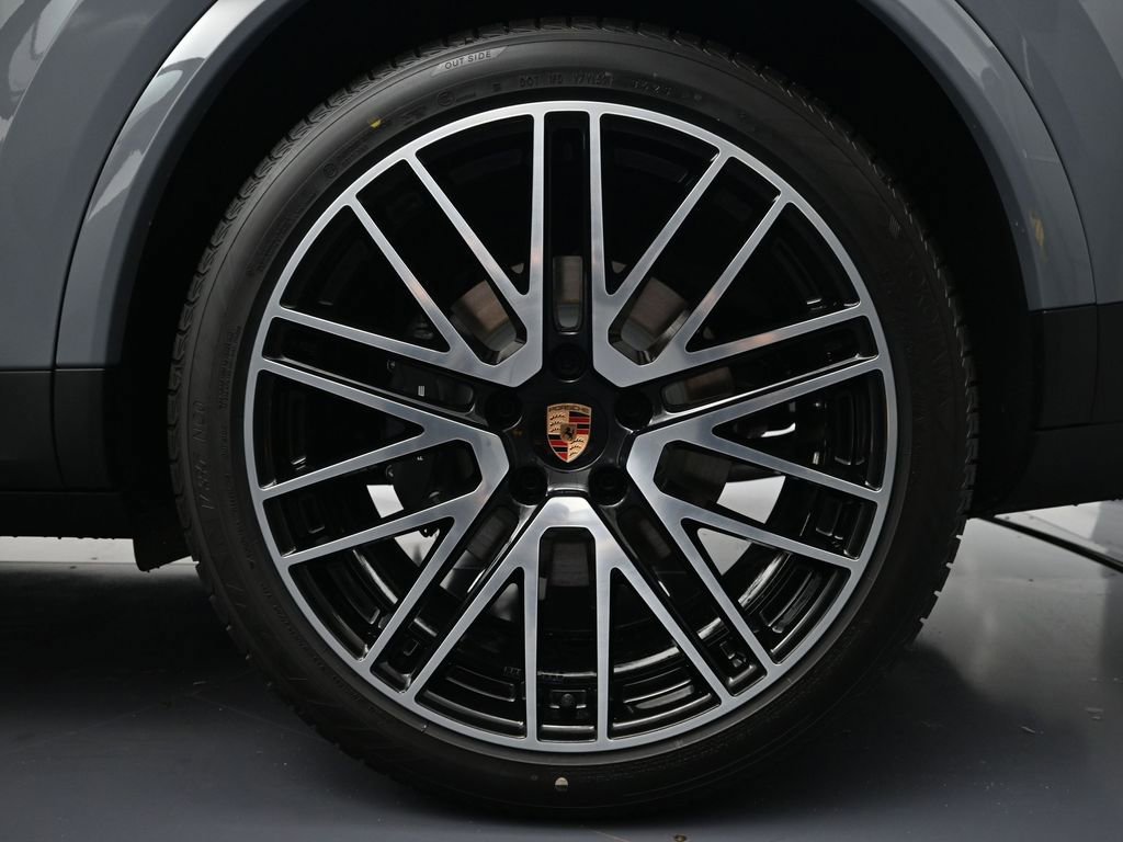 New 2026 Porsche Cayenne Coupe image 26