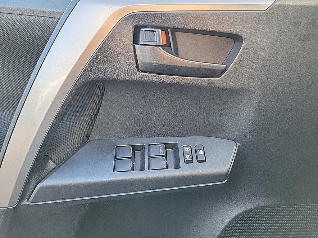 Used 2018 Toyota RAV4 LE w/ All Weather Liner Package AWD/4WD image 12