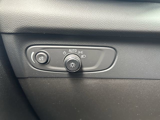 Used 2022 Buick Envision Preferred FWD image 19
