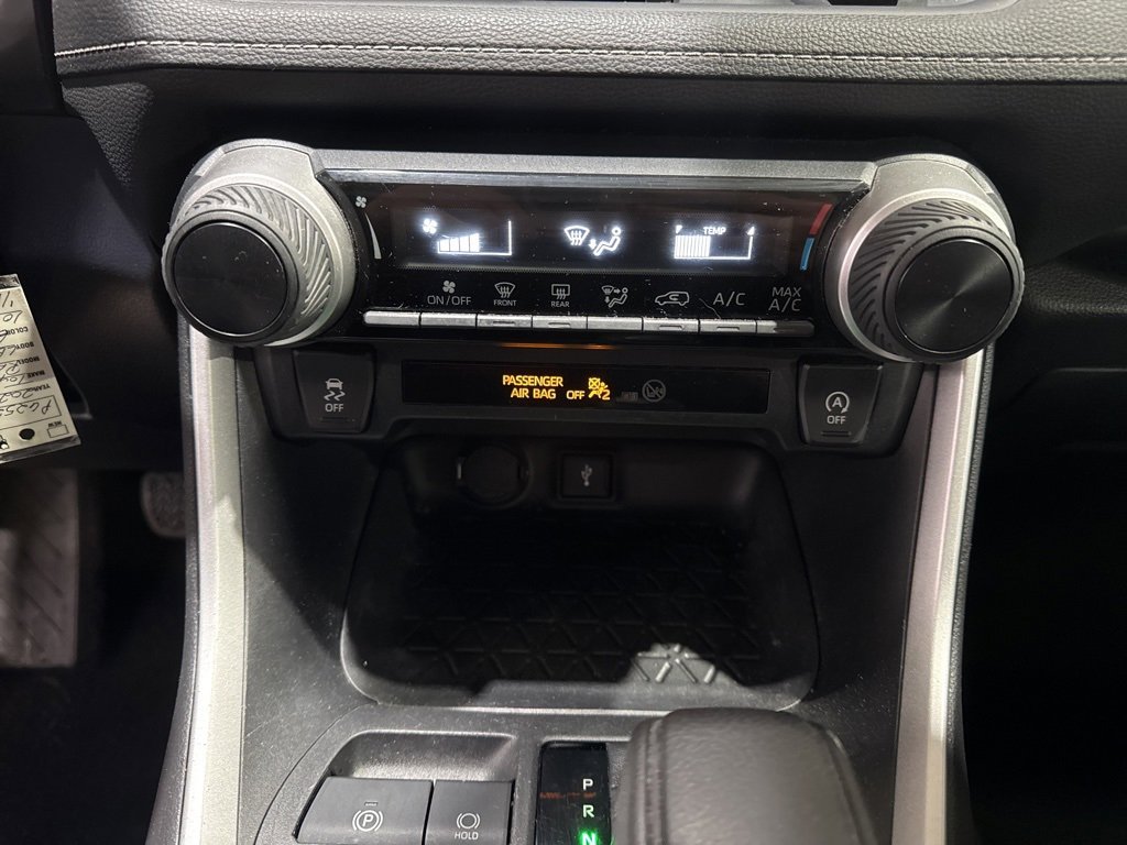 Used 2020 Toyota RAV4 LE w/ All Weather Liner Package image 27