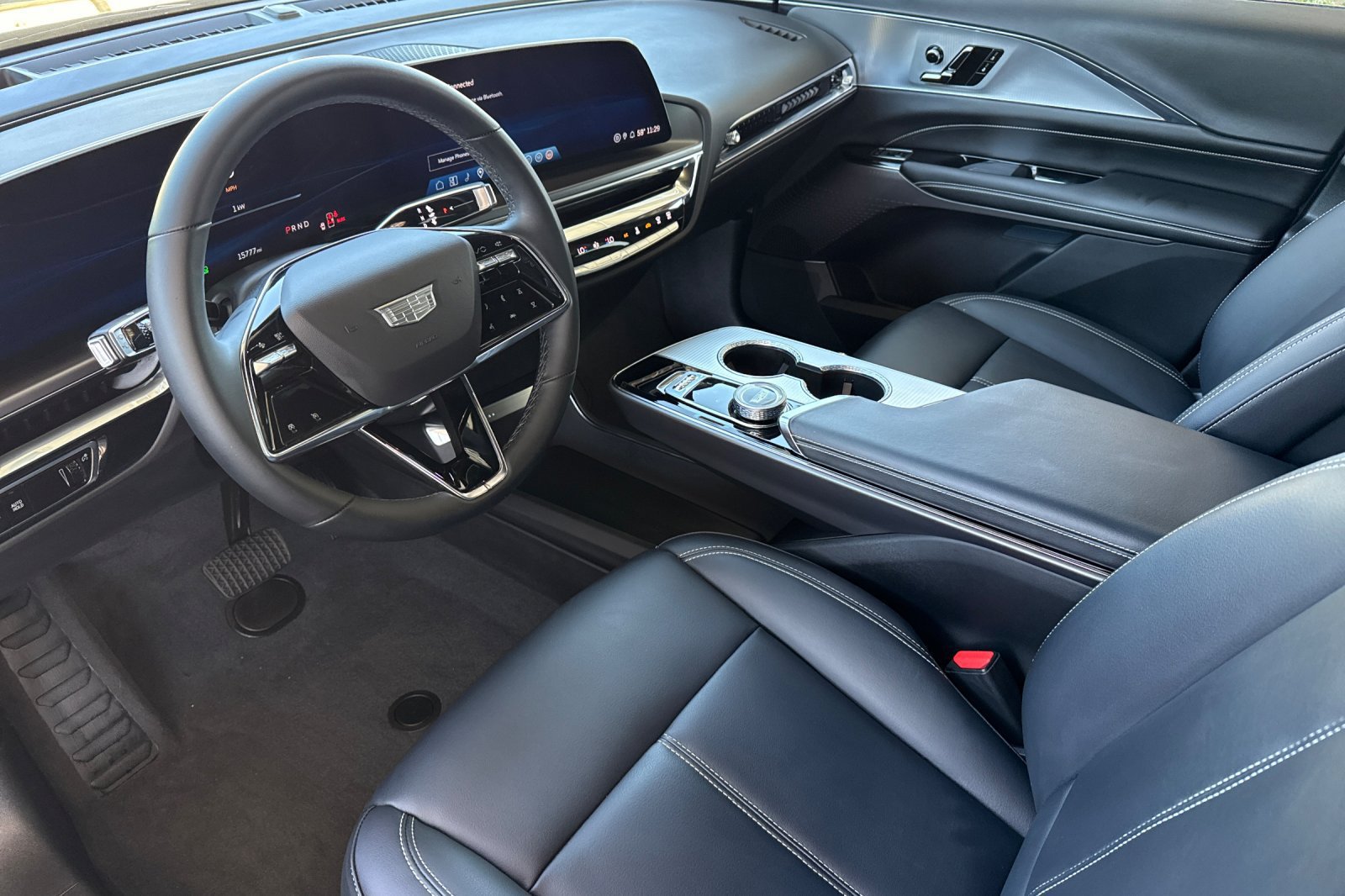Used 2024 Cadillac Lyriq Tech AWD/4WD image 5