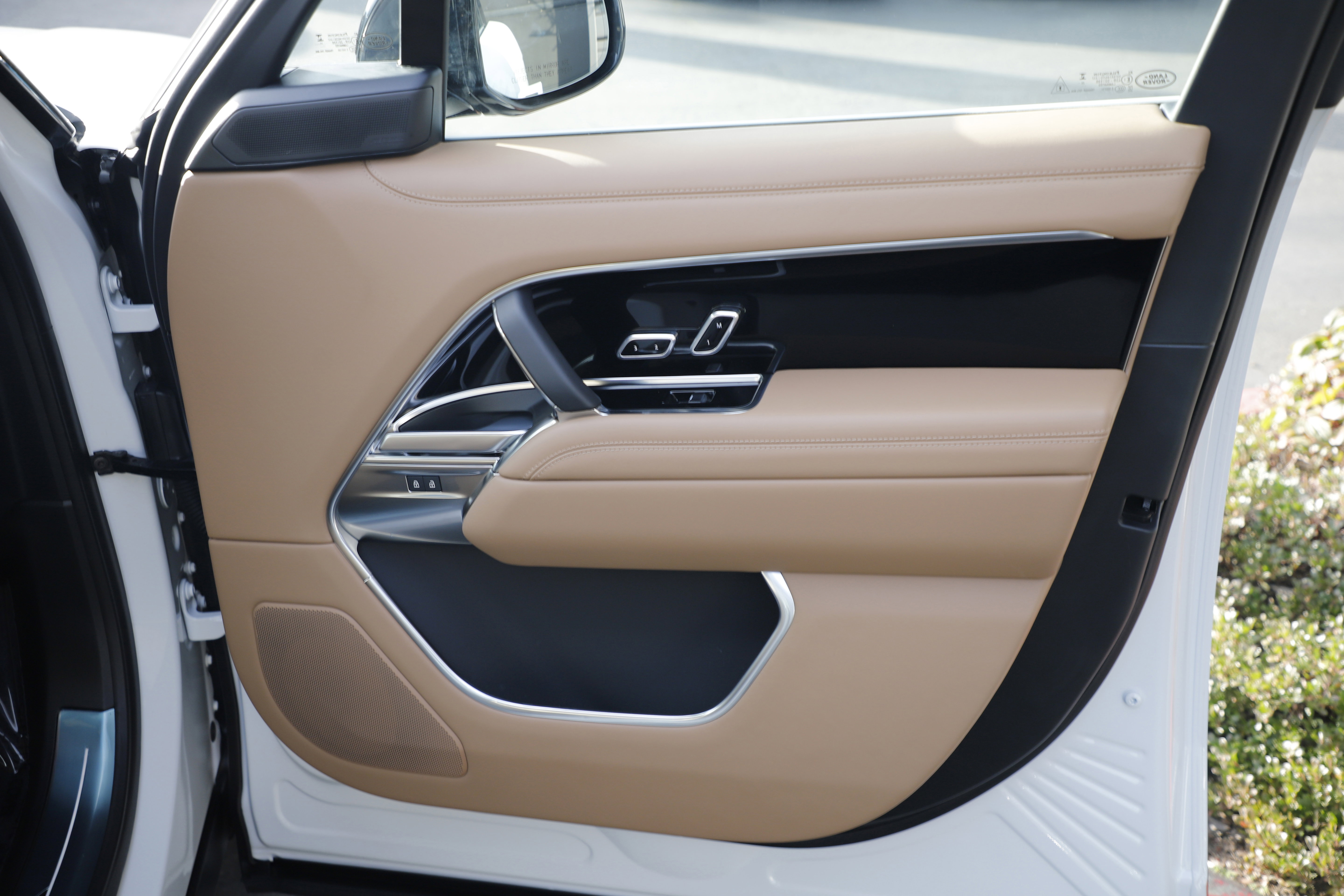 New 2026 Land Rover Range Rover SE AWD/4WD image 7