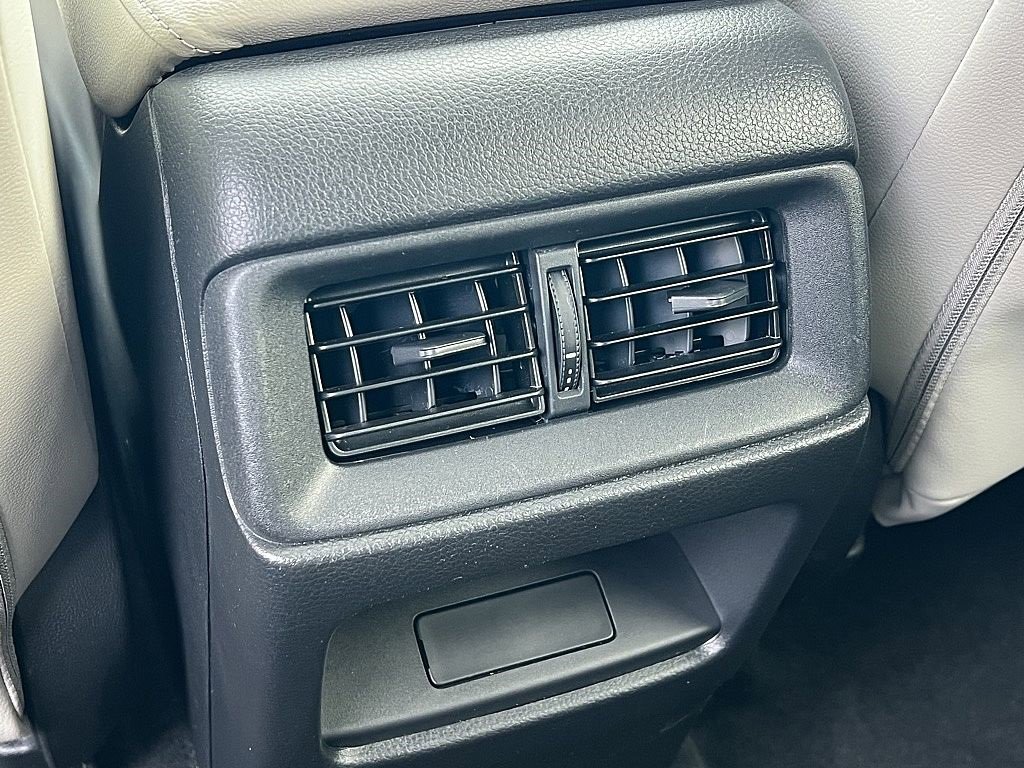 Used 2023 Honda CR-V EX-L image 12