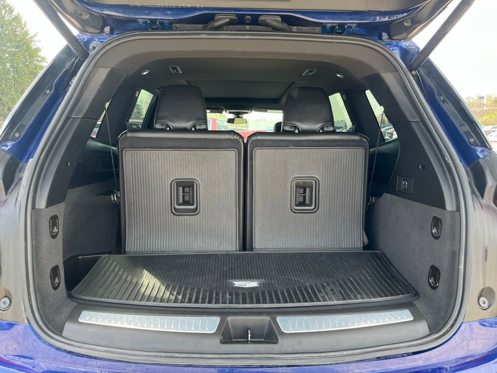 Used 2025 Cadillac XT6 Luxury AWD/4WD image 12