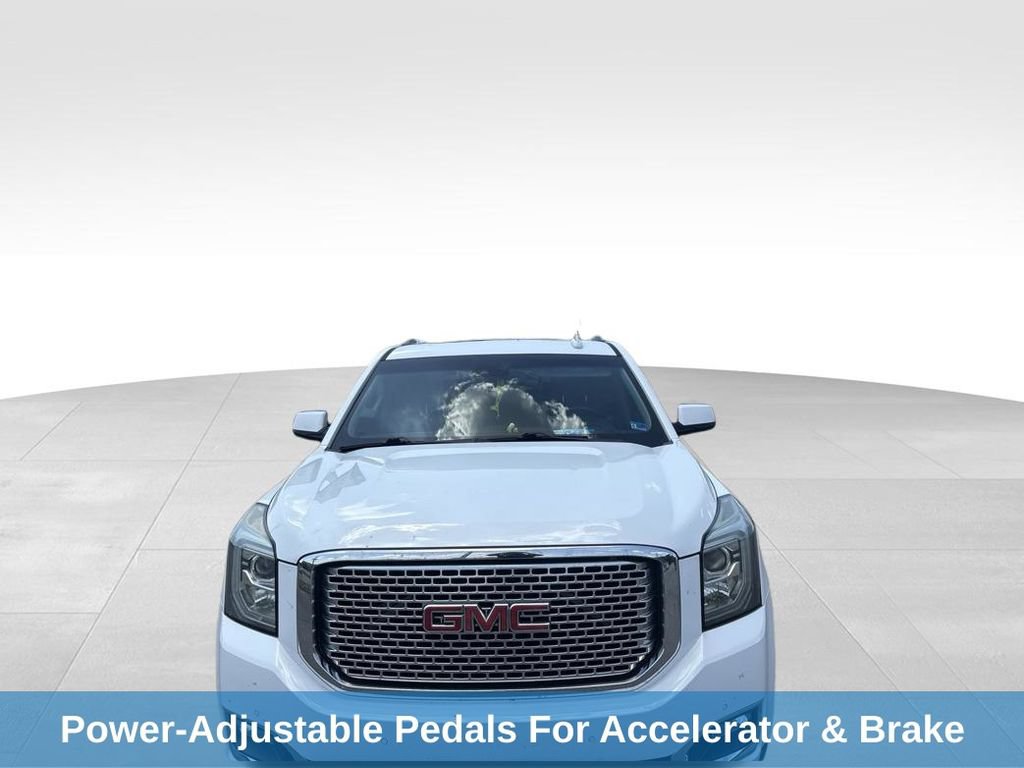 Used 2016 GMC Yukon Denali w/ Open Road Package AWD/4WD image 18