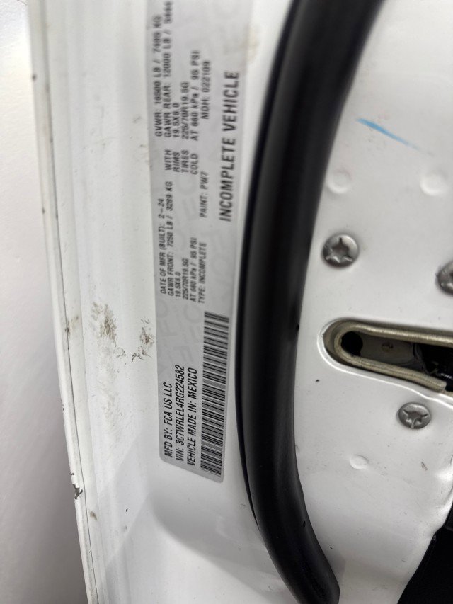 Used 2024 RAM 4500 SLT w/ Quick Order Package 2YG SLT image 45