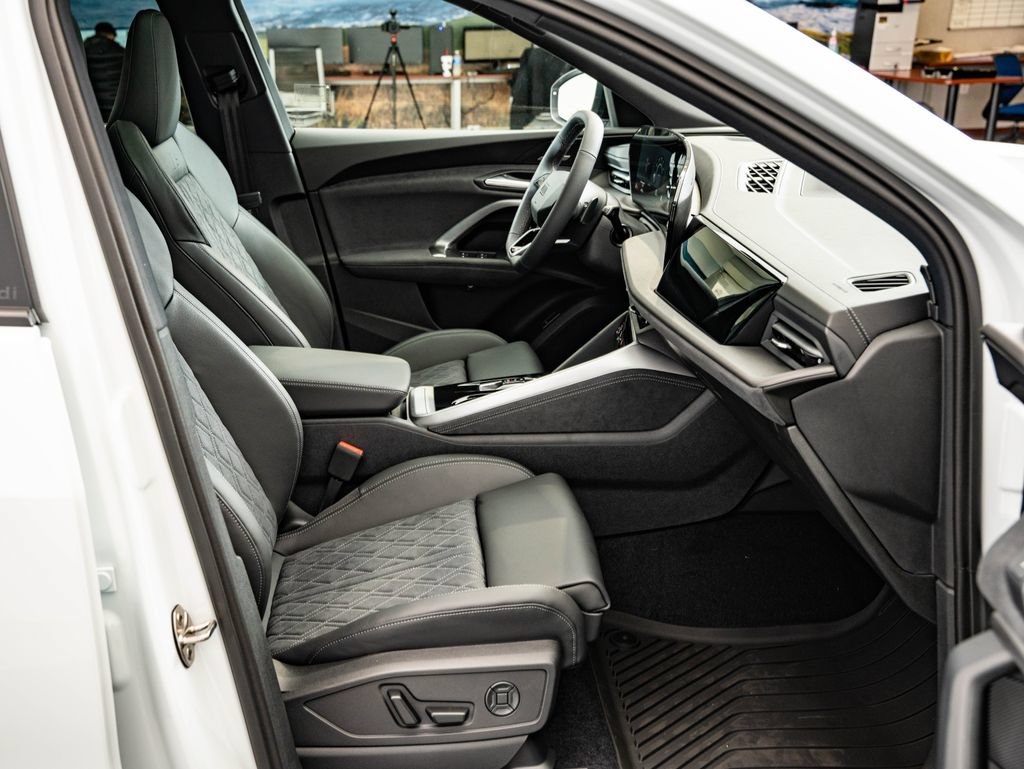 New 2026 Audi SQ5 Premium Plus AWD/4WD image 24