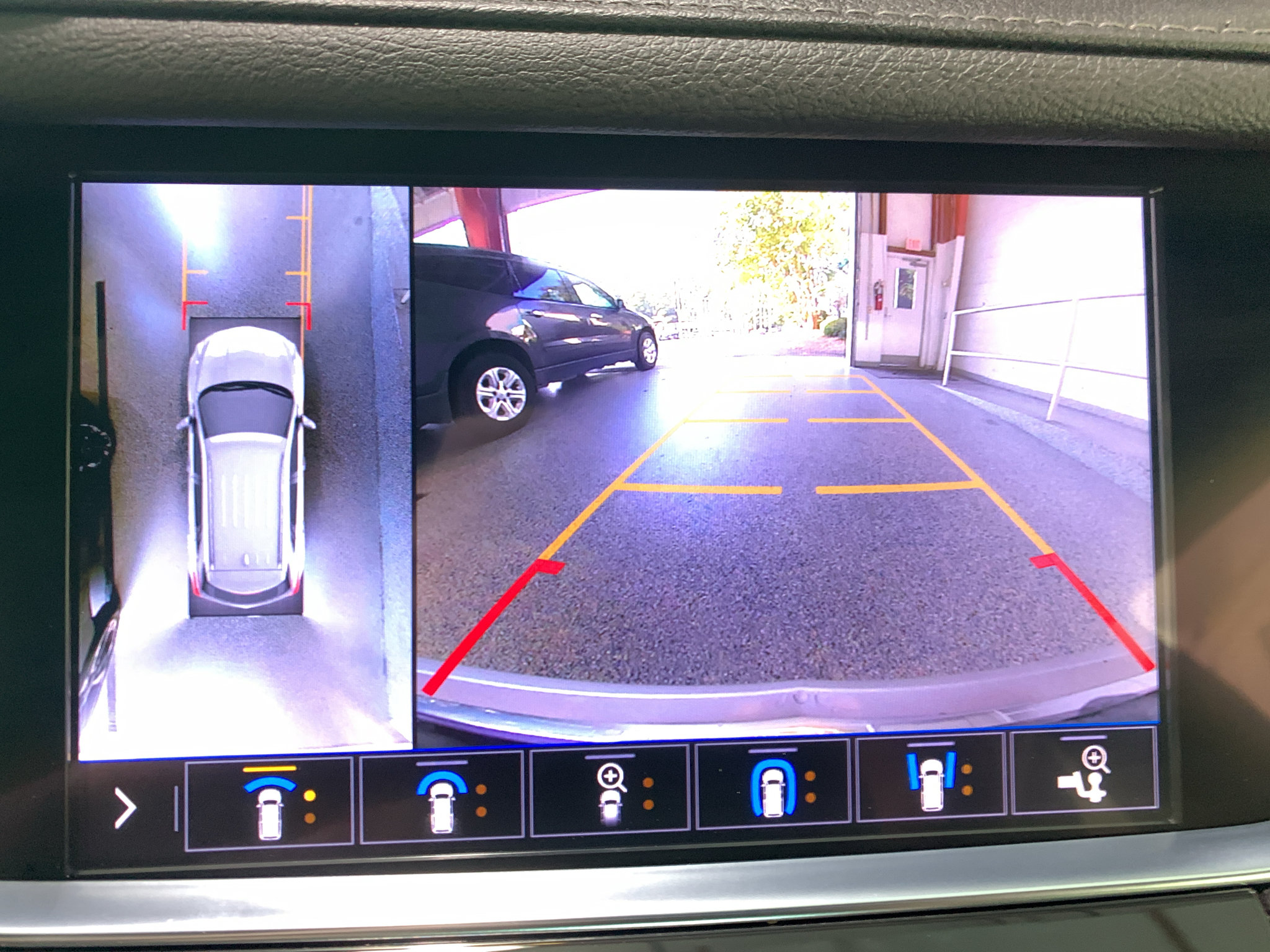 Used 2020 Cadillac XT5 Premium Luxury AWD/4WD image 25