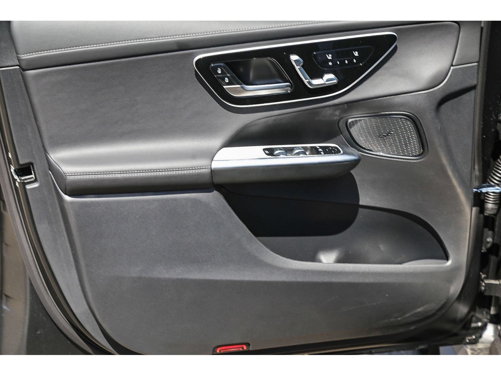 New 2026 Mercedes-Benz GLC 350e 4MATIC image 19