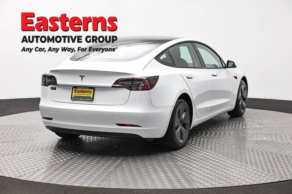 Used 2022 Tesla Model 3 Standard Range image 5