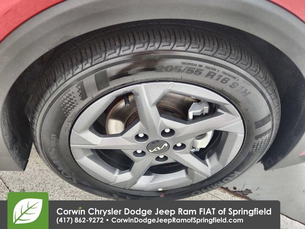 Used 2025 Kia K4 FWD image 31