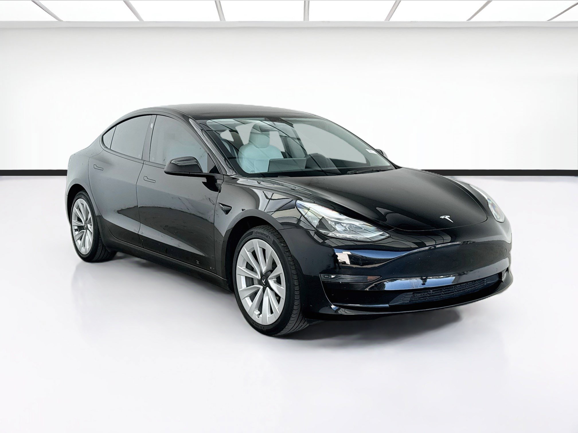 Used 2023 Tesla Model 3 Standard Range RWD image 3