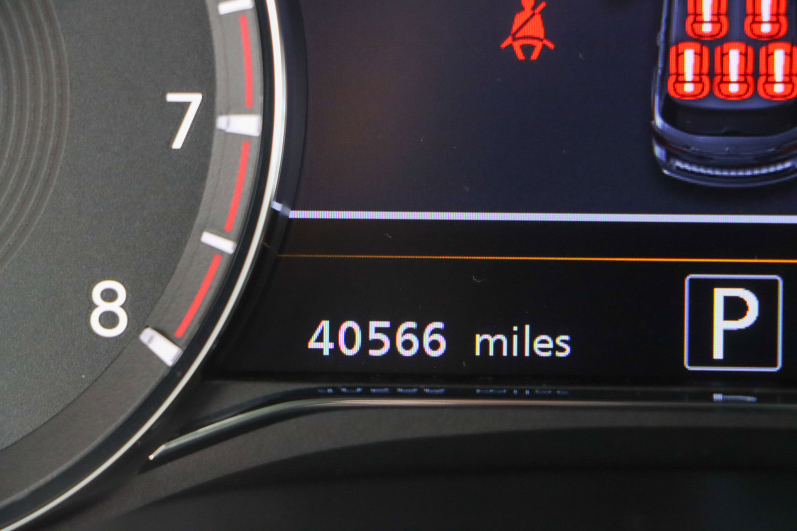 Used 2023 INFINITI QX80 Premium Select w/ Cargo Package image 17