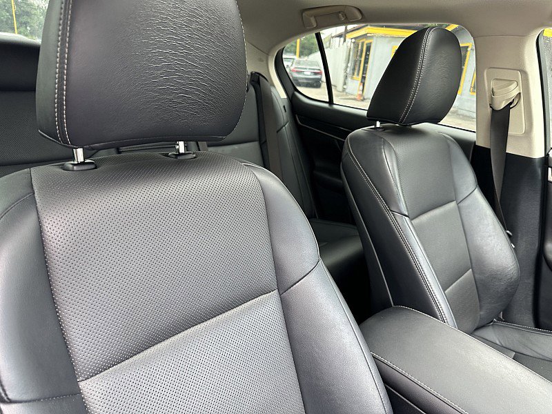 Used 2016 Lexus GS 200t image 30