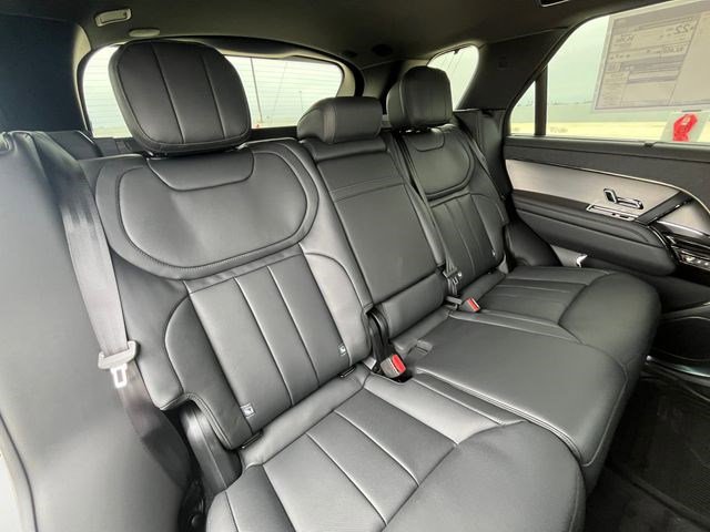 New 2026 Land Rover Range Rover Sport SE AWD/4WD image 20