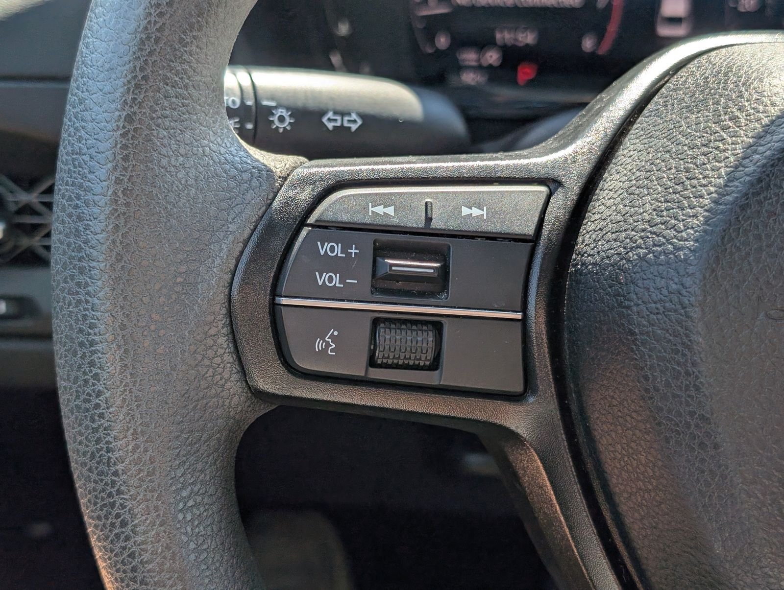 Used 2023 Honda Accord EX image 18