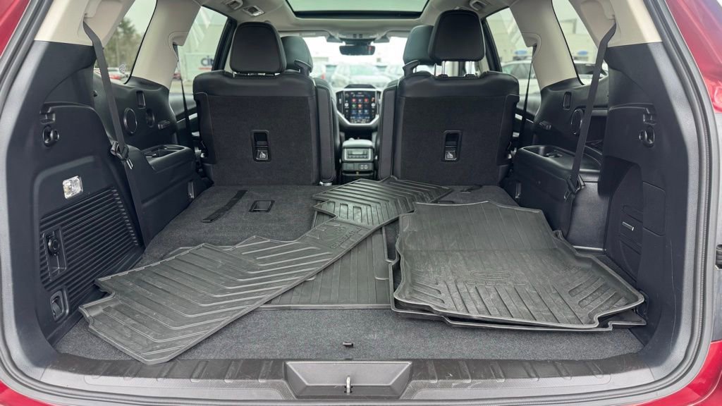 Used 2024 Subaru Ascent Limited w/ Technology Package image 9