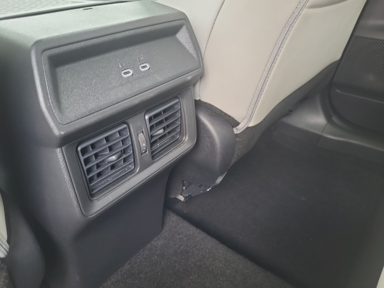Used 2026 Toyota RAV4 XLE Premium AWD/4WD image 28