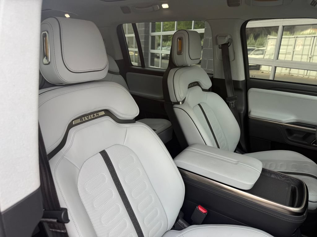 Used 2023 Rivian R1S Adventure AWD/4WD image 53