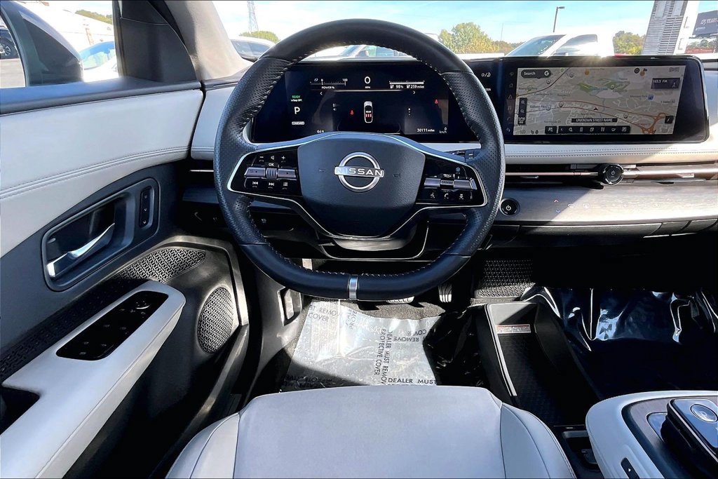 Used 2023 Nissan Ariya AWD image 10