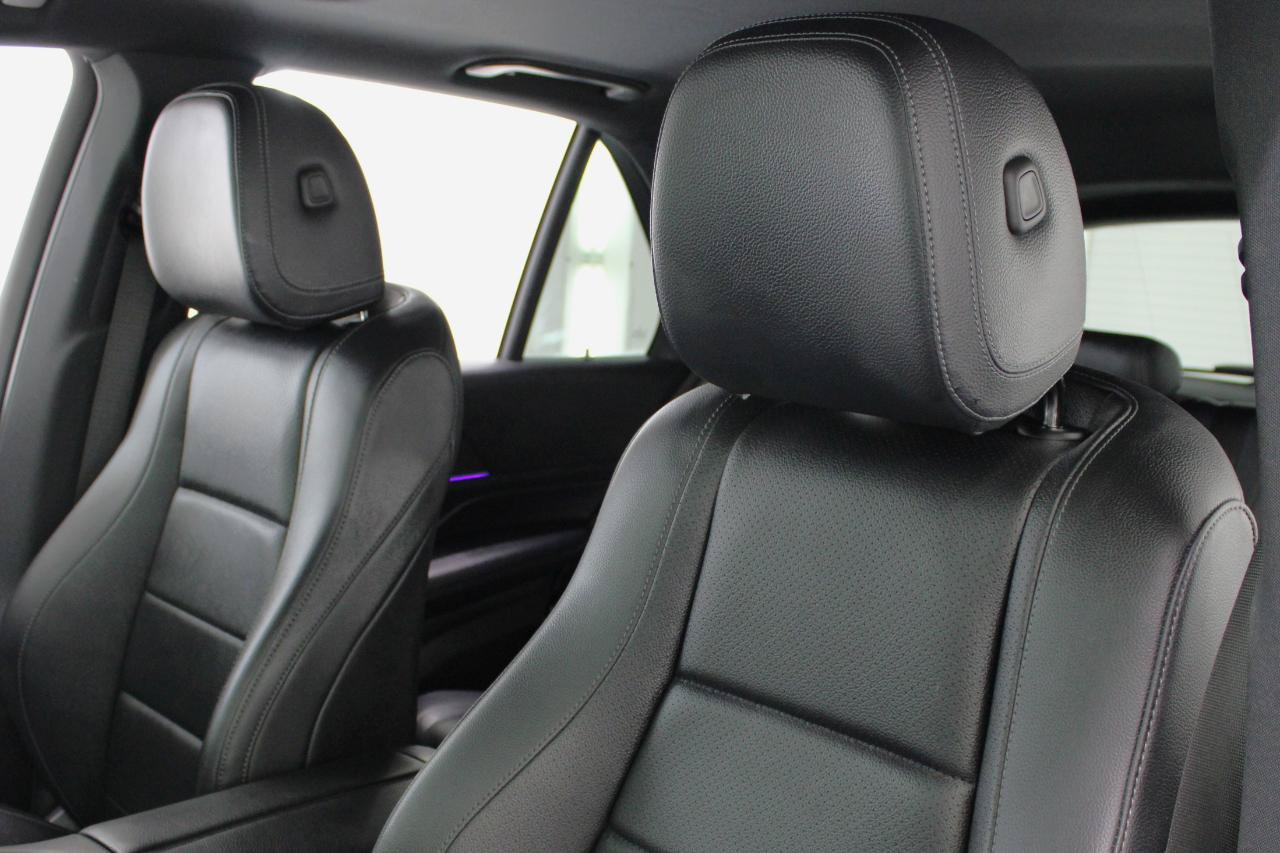 Used 2020 Mercedes-Benz GLE 350 4MATIC w/ Premium Package image 34