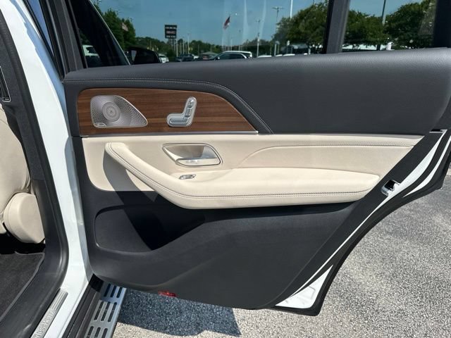 Used 2025 Mercedes-Benz GLS 450 4MATIC image 36