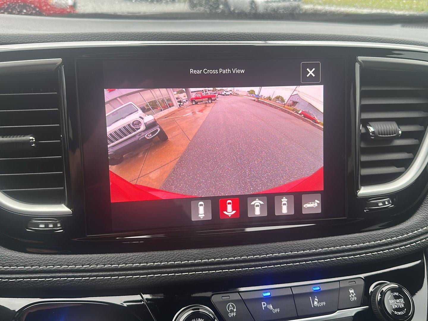 New 2026 Chrysler Pacifica Select image 16