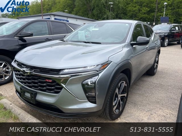 Used 2025 Chevrolet Trax RS w/ Driver Confidence Package FWD image 1