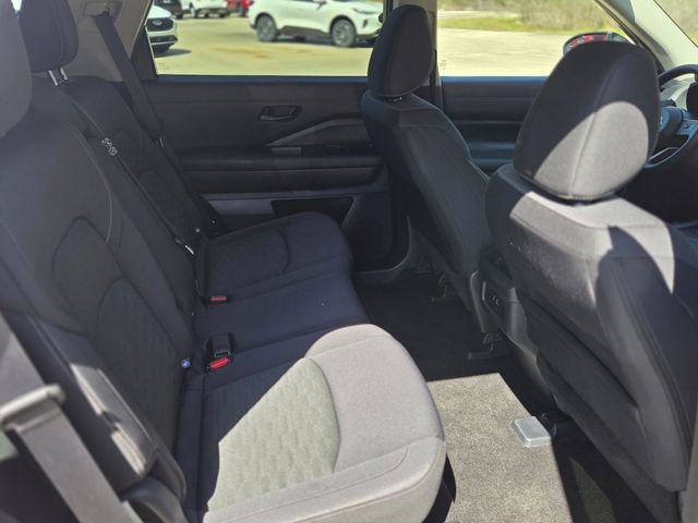 Used 2024 Nissan Pathfinder S image 17