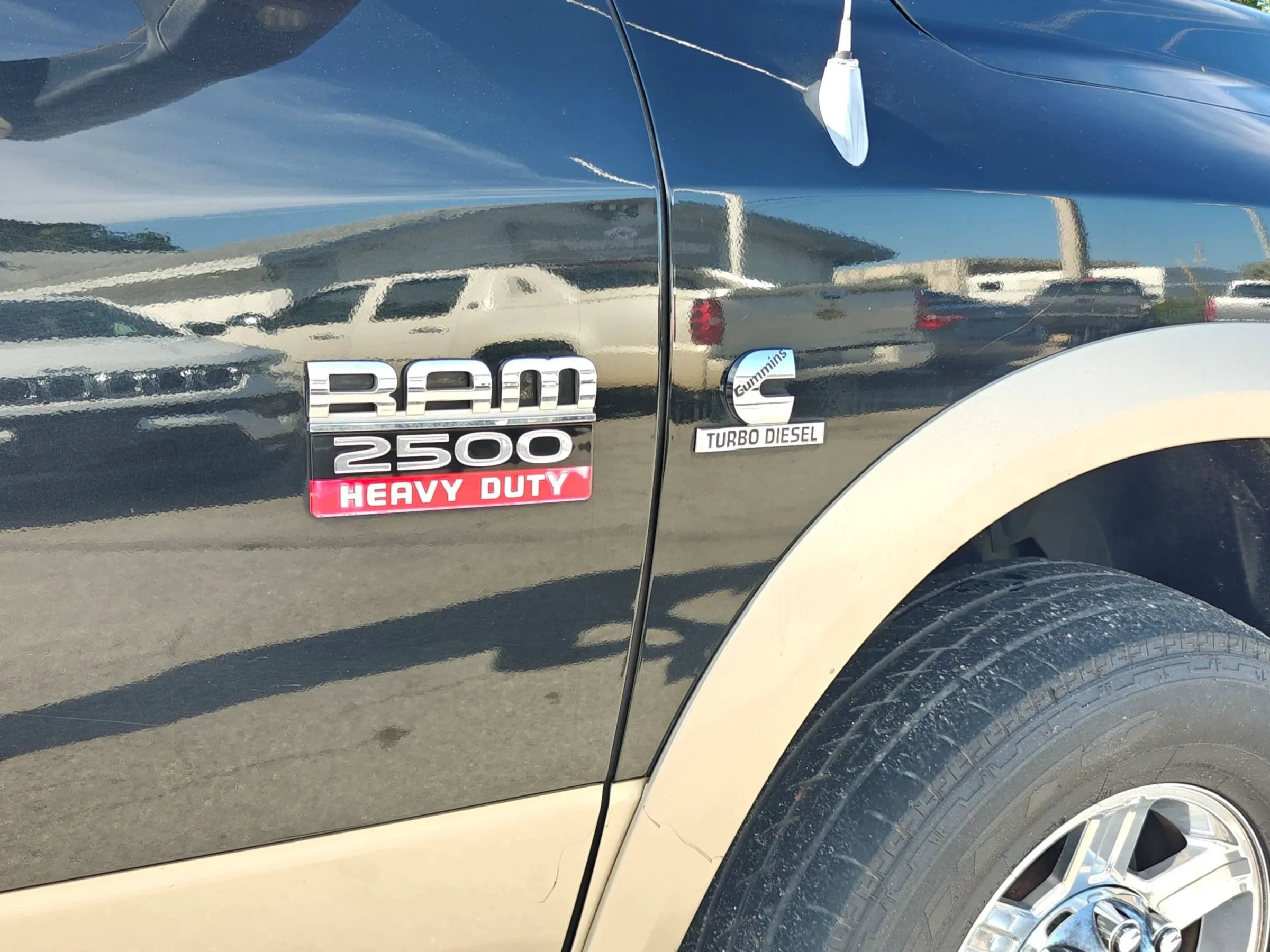 Used 2011 RAM 2500 Laramie RWD image 28