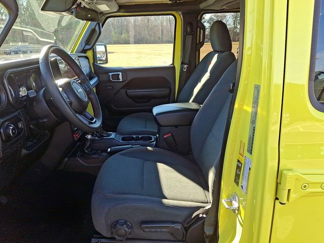 Used 2024 Jeep Wrangler Unlimited Rubicon image 13