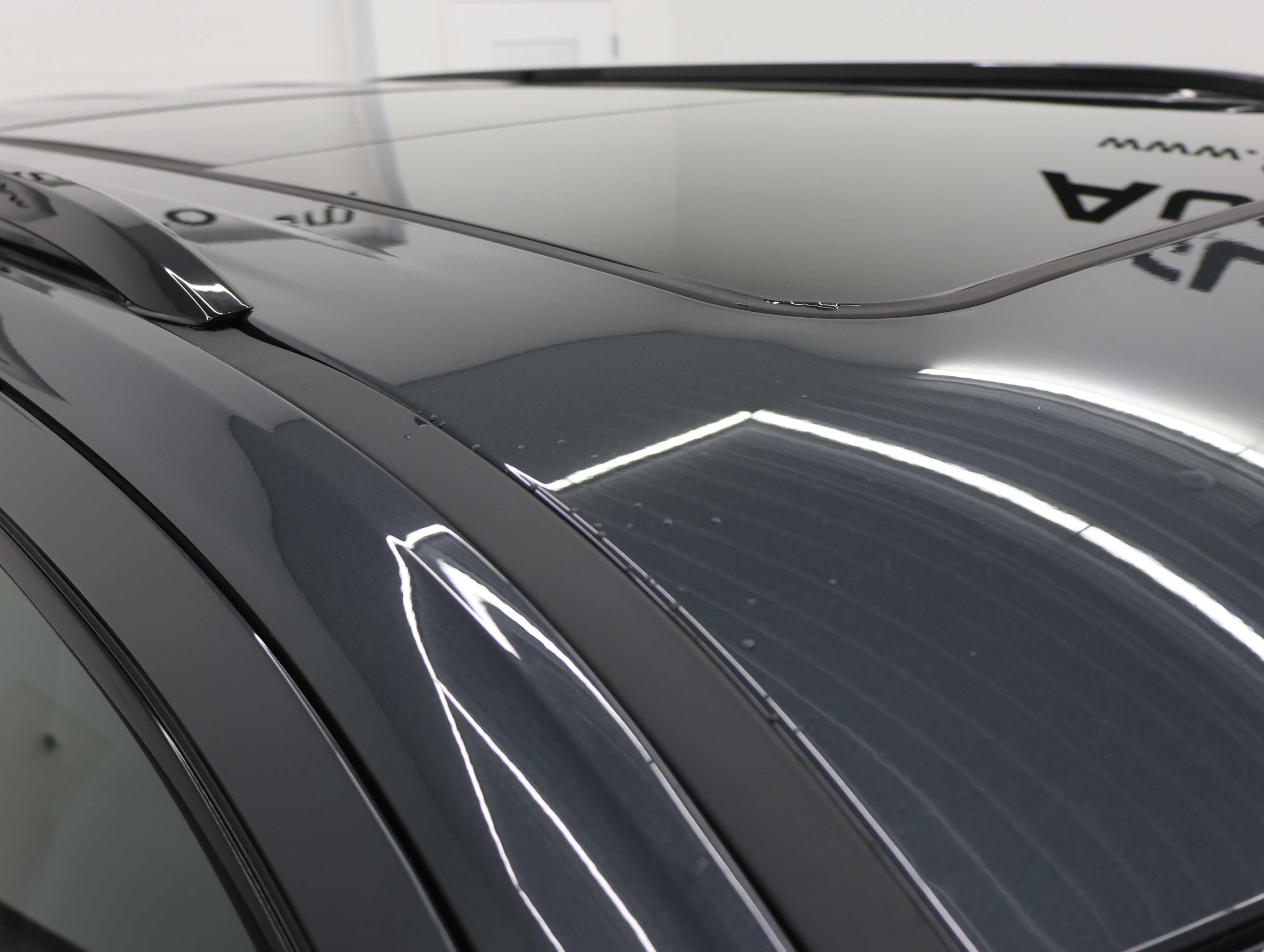 Used 2022 Chevrolet Tahoe Z71 w/ Z71 Off-Road Package image 4