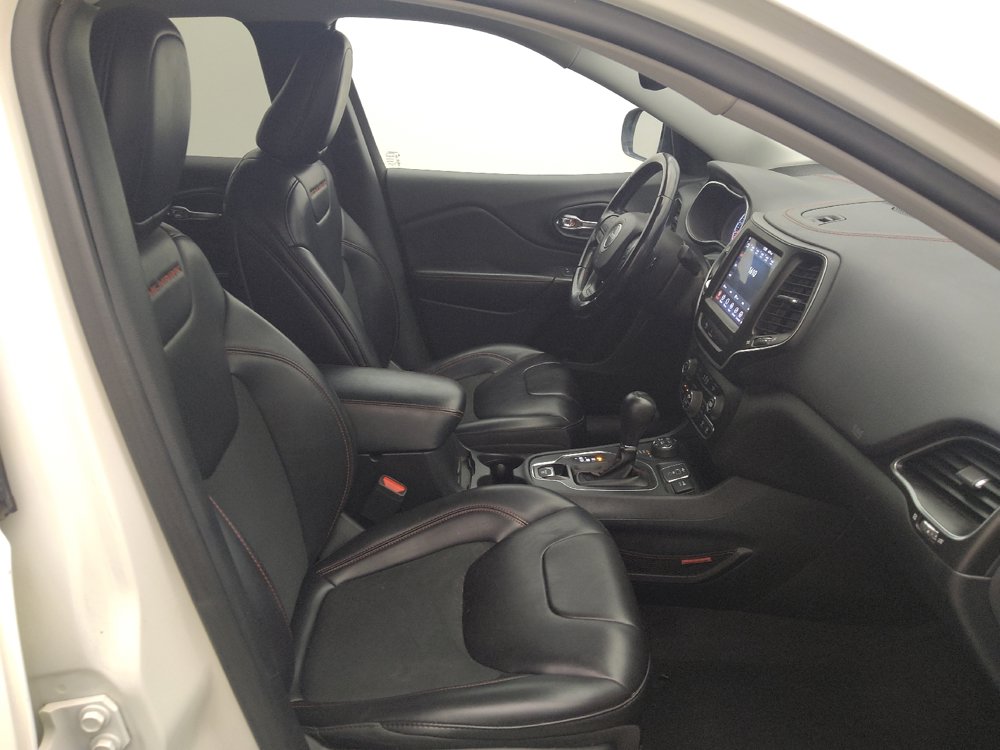 Used 2019 Jeep Cherokee Trailhawk AWD/4WD image 21