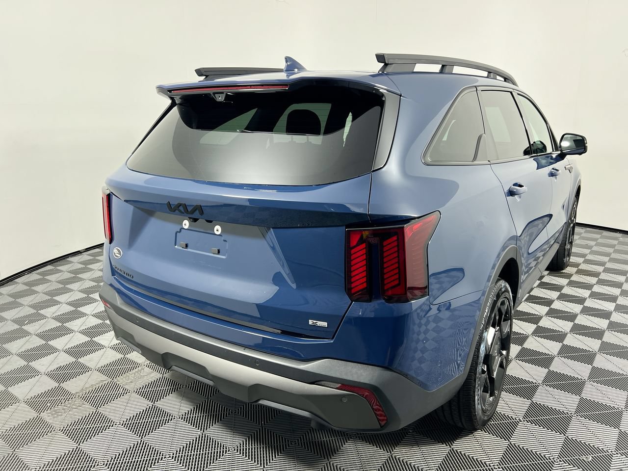 Certified 2025 Kia Sorento SX Prestige AWD/4WD image 3