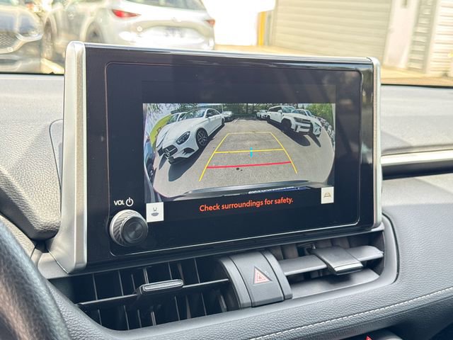 Used 2025 Toyota RAV4 XLE FWD image 20