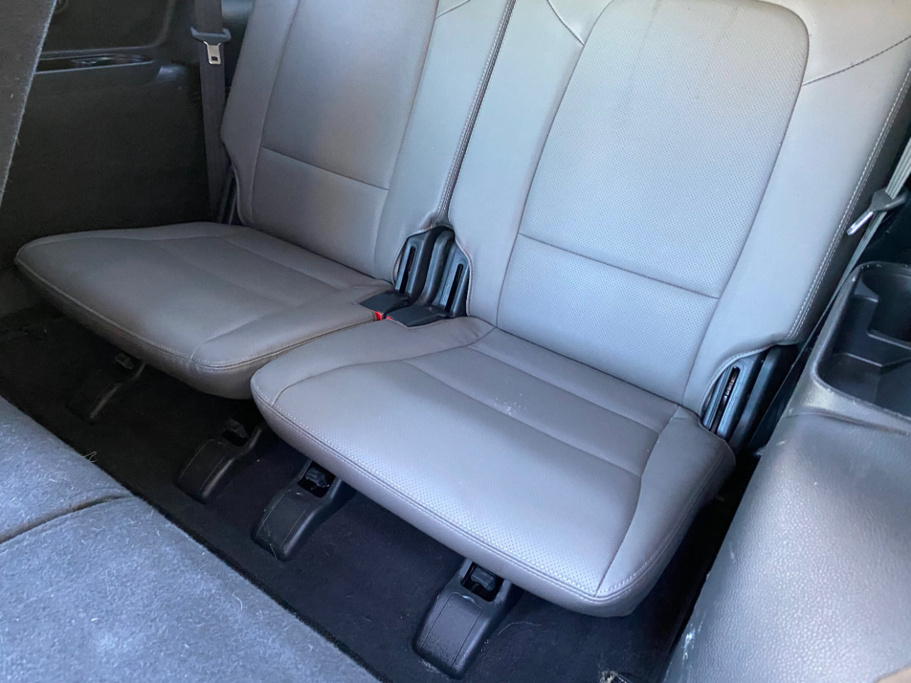 Used 2017 Hyundai Santa Fe SE Ultimate 3.3L Auto w/ SE Ultimate Tech Package 03 image 38