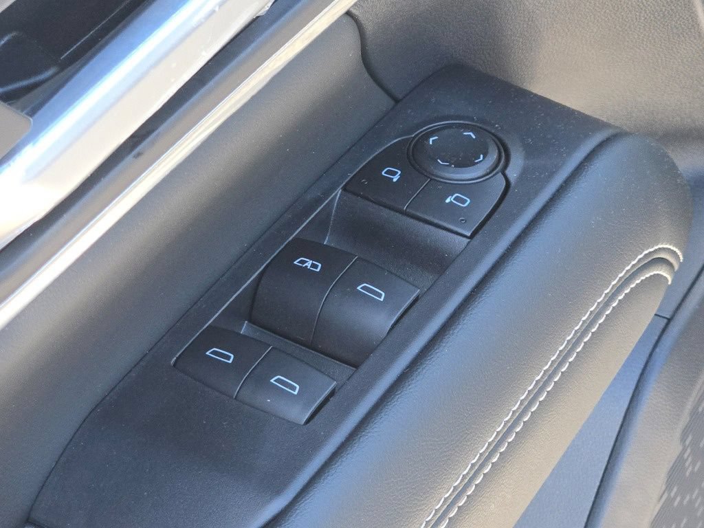 New 2026 GMC Terrain Elevation w/ Technology Package II AWD/4WD image 34